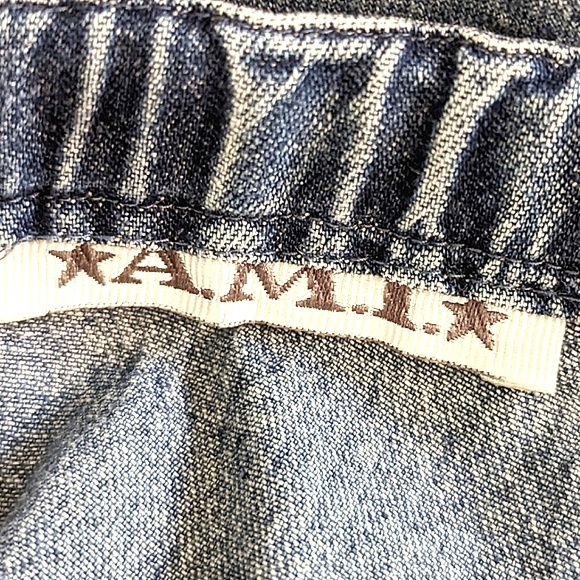 👖A.M.I. Tie Front Drawstring Pull-On Jeans with Embroidered Detail on Cuffs - Picture 7 of 9